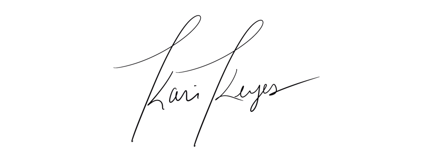 Kari Keyes, signature